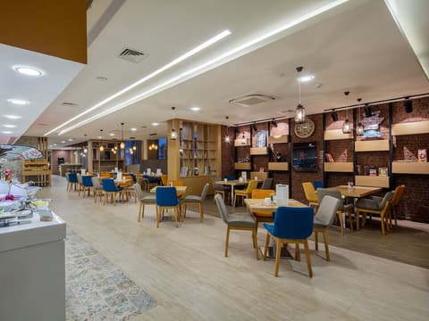 Holiday Inn Antalya - Lara by IHG, Restaurant