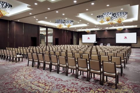 Marriott Hotel Downtown, Abu Dhabi, Theater show