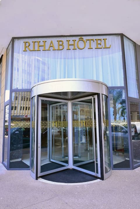 Rihab Hotel, Front of property