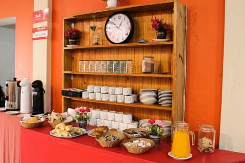 Casi Guemes Hotel, Breakfast buffet