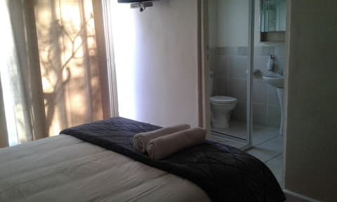 Leeuwenzee Guest House, Room