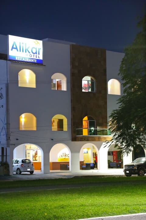 Hotel Alikar Huatulco, Front of property