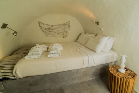 Kaleidoscope Cave Houses Oia, Room