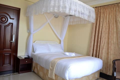 Lantana Hotel, Room