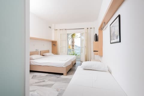 Far Out Hotel & Spa, Room