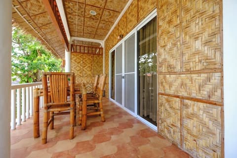 Malapascua Exotic Island Dive and Beach Resort, Balcony