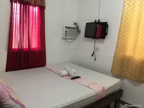 Gaea's Apartments - Hostel, Room