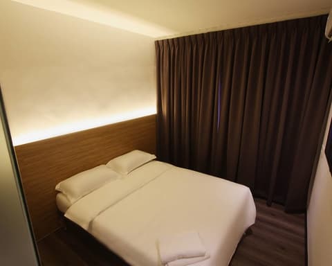 Place2Stay - Chinatown, Room