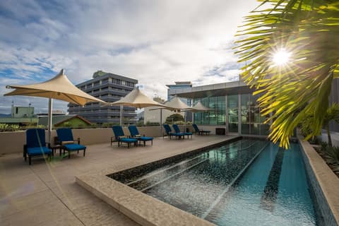 Grand Papua Hotel - A Member of Radisson Individuals, Outdoor pool
