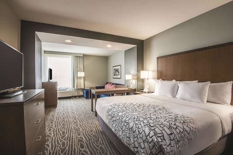La Quinta Inn & Suites by Wyndham Kingman, Room