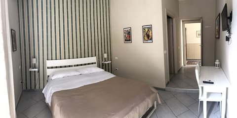 B&B 248, Room