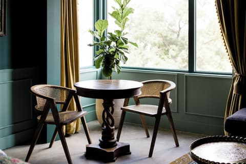 The Frances Modern Inn, Room