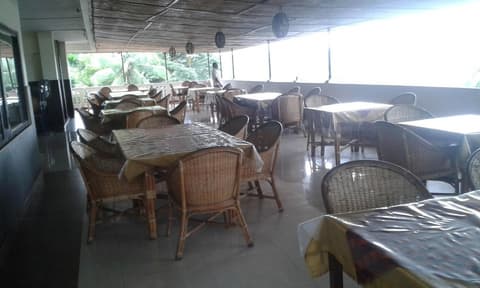 Hotel Shompen, Dining