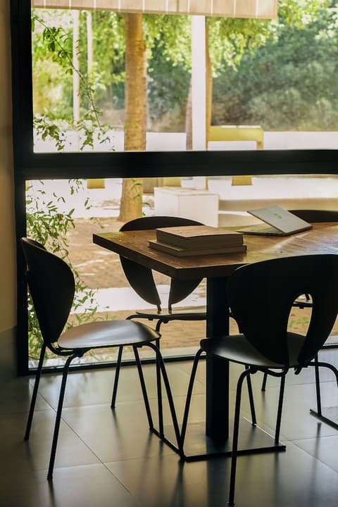 The Corner House, Living area