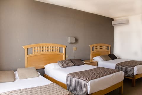 Hotel El Monte, Room