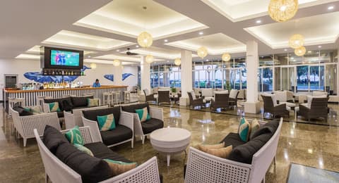 Tanoa International Dateline Hotel, Lobby lounge