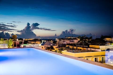 Fiesta Inn Playa del Carmen, Pool