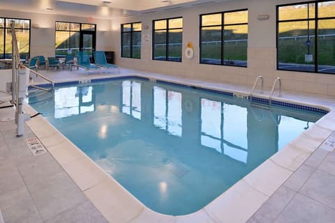 Hampton Inn & Suites Albany-East Greenbush, Pool