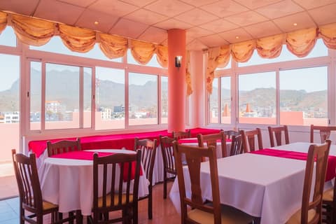 Residencial Cosmo, Dining