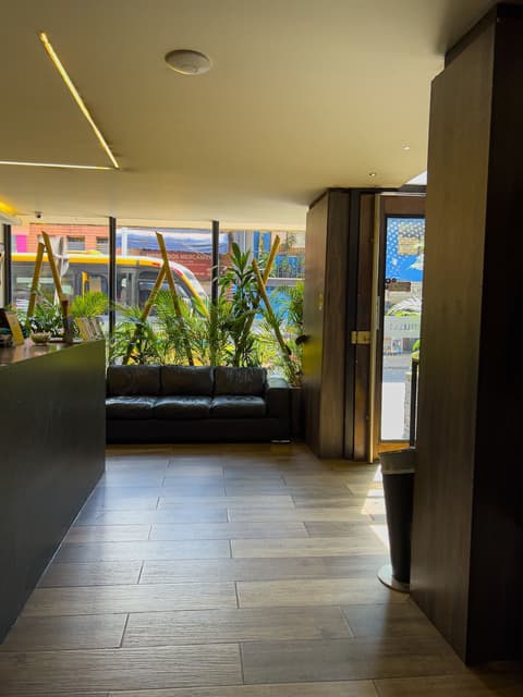 Hotel 47 Medellin Street, Reception