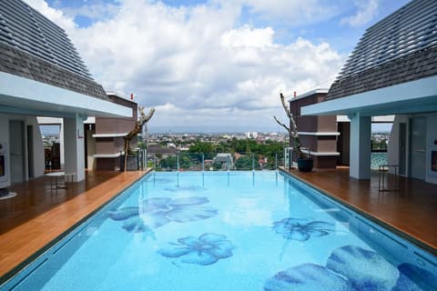 Swiss-Belboutique Yogyakarta, Pool