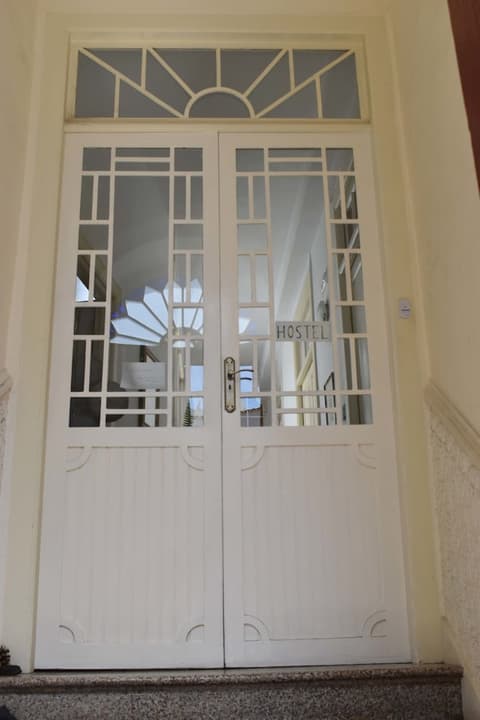 Hostel La Casa Encantada, Interior entrance