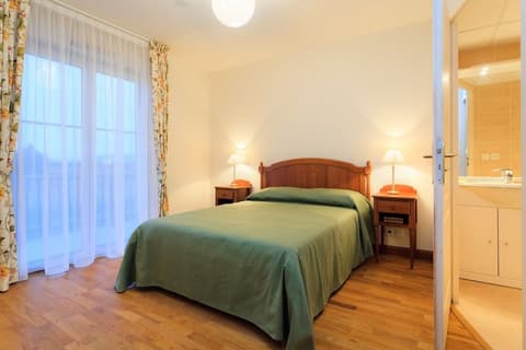 Villa Médicis Puteaux, Room