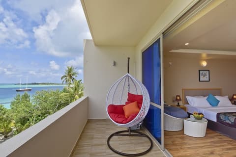 Season Paradise, Room