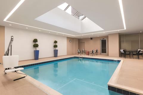 Homewood Suites by Hilton Washington DC Capitol-Navy Yard, Pool