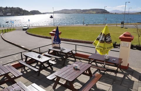 Corran House Guest House & Hostel, Terrace/patio