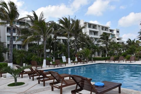 Solymar Condo by Casago, Outdoor pool