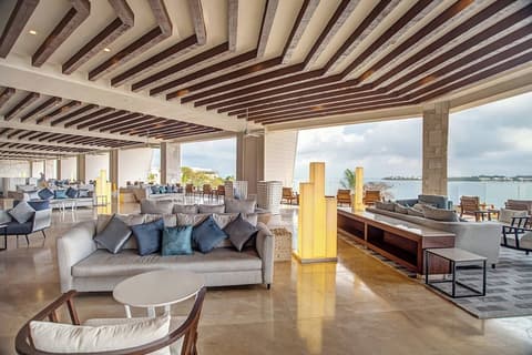 Royalton Negril, An Autograph Collection All-Inclusive Resort, Lobby