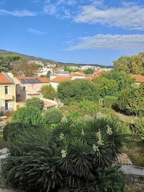 Hotel les Lavandes, Property grounds