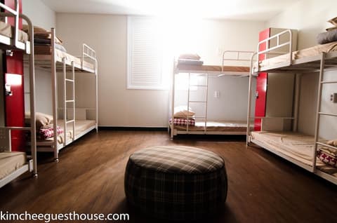 Kimchee Busan Downtown Guesthouse - Hostel, Room