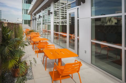 Hampton Inn & Suites LAX El Segundo, Terrace/patio