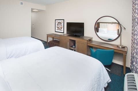 Hampton Inn & Suites LAX El Segundo, Room