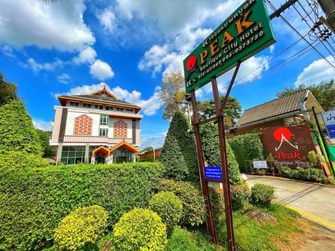 Peak Boutique City Hotel, Exterior