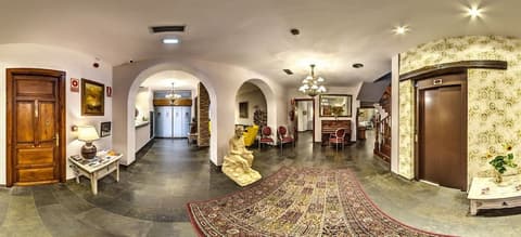 Hotel Alda Vía León, Lobby