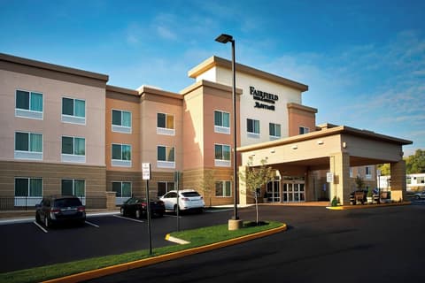 Fairfield Inn & Suites by Marriott Alexandria, Exterior