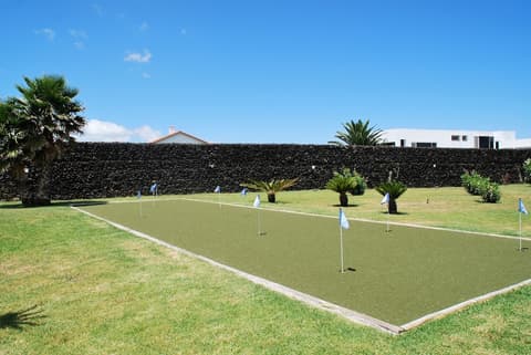 Whales Bay Hotel, Mini-golf