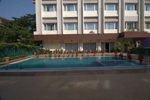 IRA By Orchid Bhubaneswar, Indoor/outdoor pool