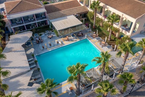 Ianos Hotel, Outdoor pool