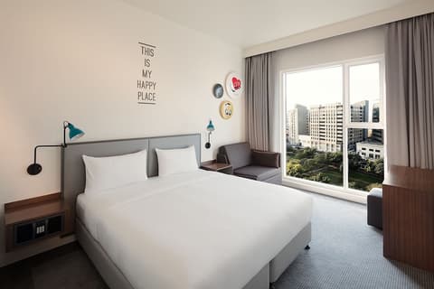 Rove City Centre, Room