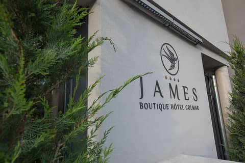 James Boutique Hôtel, Exterior