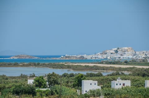 Agnanti Hotel, Exterior