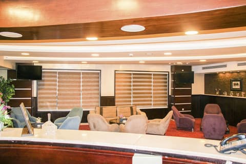 Balcony Hotel & Suites, 