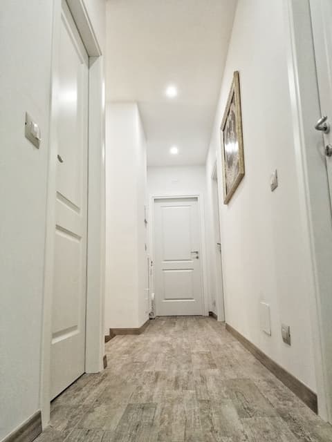 Central City Inn, Interior entrance