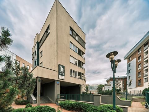 Media Park, Front of property