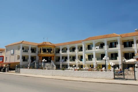 Aphrodite Hotel, Exterior