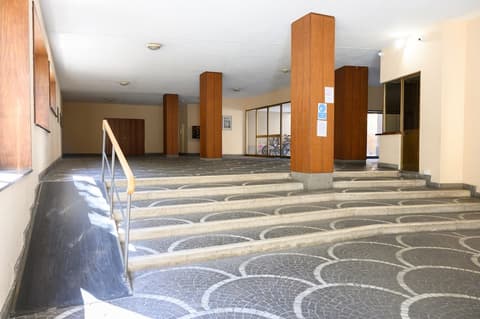 Leonardo Da Vinci Guest House, Interior entrance